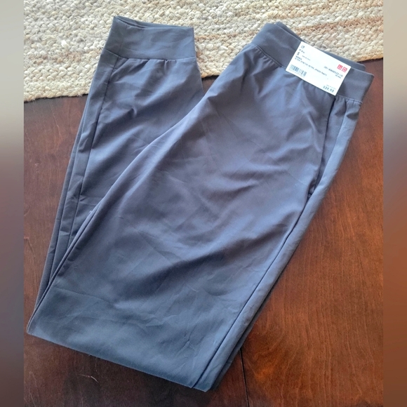 💠2/$25💠Uniqlo Ultra Stretch Active Joggers - Picture 2 of 8